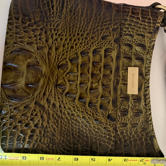 Brahmin Josy Green Leather Croc embossed Crossbody
10 1/4 w
9” l - Picture 4 of 6